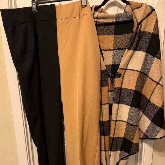 Plaid Hooded Ruana Wrap – One Size Plus Friendly 🖤🤎🤍 - Picture 6 of 8